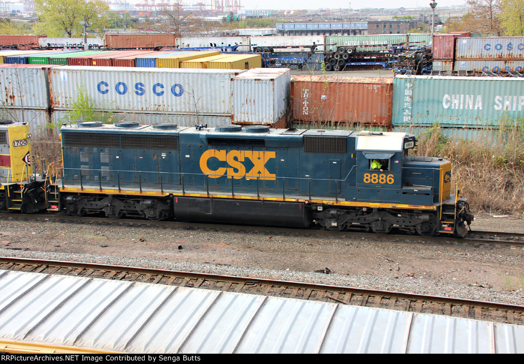 CSX 8886